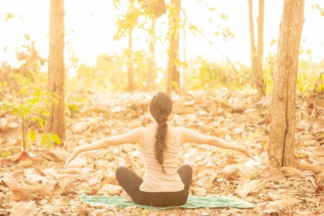 腹 式 呼吸 やり方 岩盤浴 バスソルト